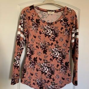 🎀 Buttery Long Sleeve Floral Varisity Stripe🎀